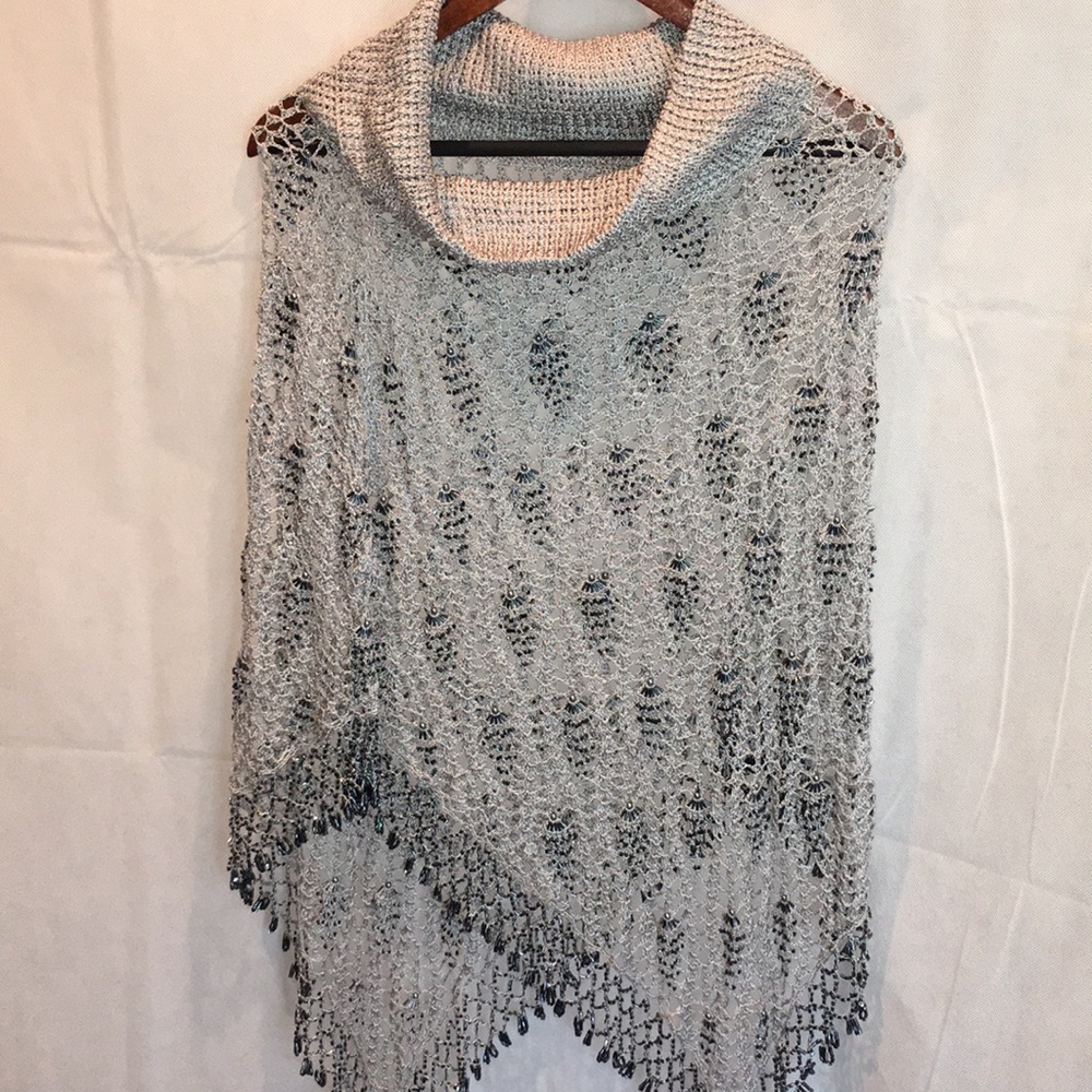 Chico’s Metallic Silver Knit Poncho Wrap – Open Weave Fringe Trim, One Size